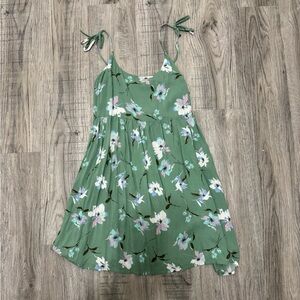 SO Green Floral Adjustable Straps Dress.  Women’s Size XL